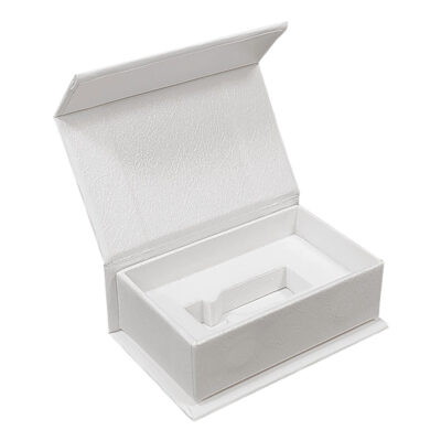 Bespoke Perfume White Magnetic Closure Boxes Sets with EVA Bespoke Perfume White Magnetic Closure Boxes Sets with EVA