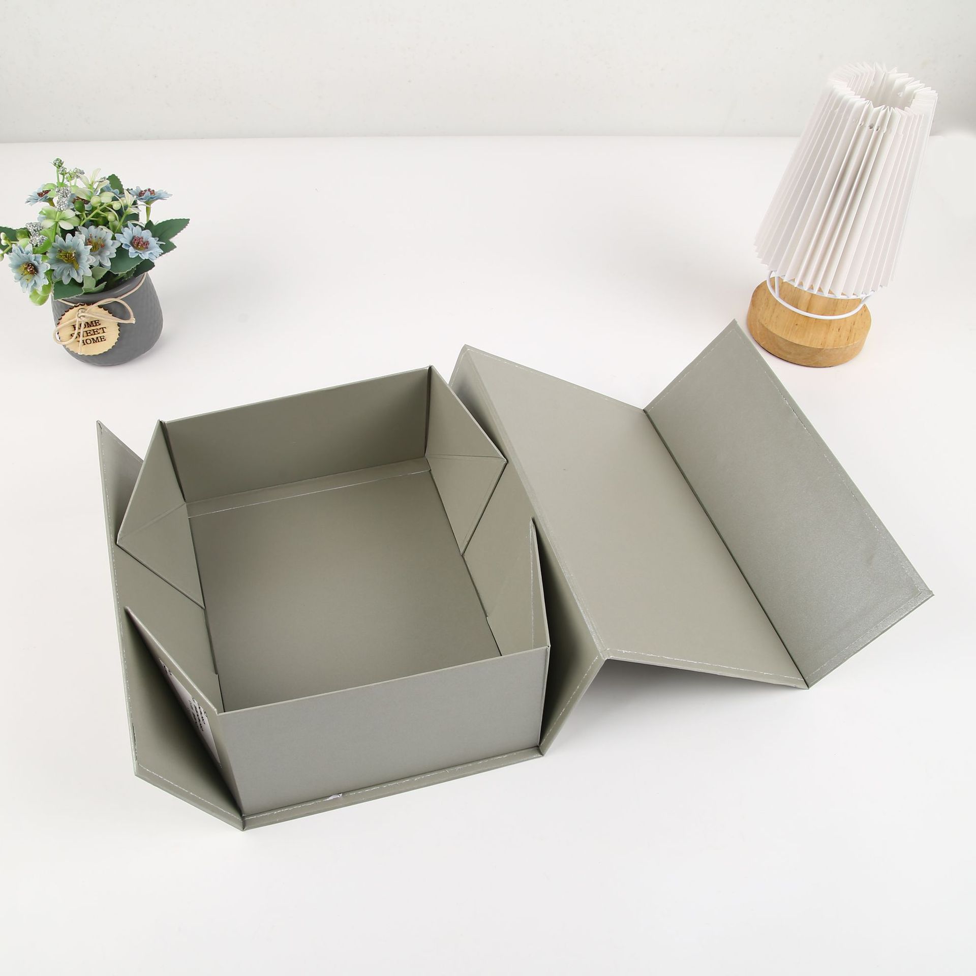 Why an Exclusive Engraved Perfume Gift Box is the Perfect Luxury Gift