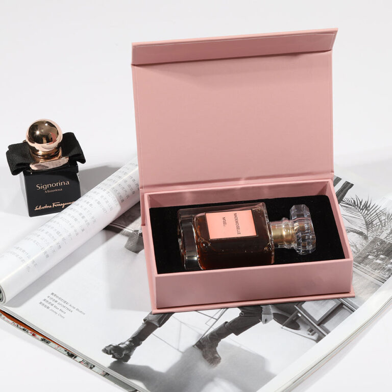 The Perfume Box: Discover Your Olfactory Signature at Home 2 The Perfume Box Discover Your Olfactory Signature at Home